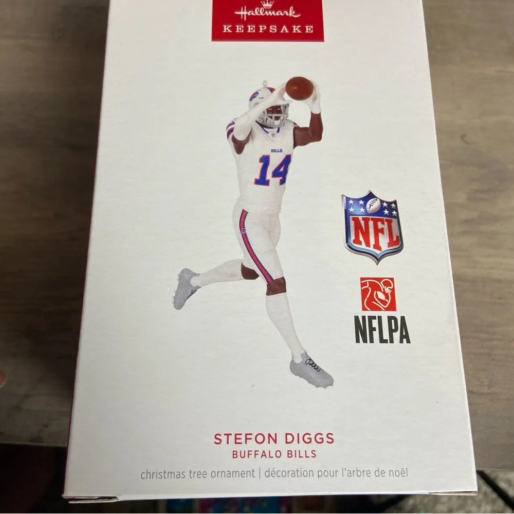 2024 Hallmark STEFON DIGGS Buffalo Bills #14 NFL FOOTBALL LEGENDS Ornament - NIB